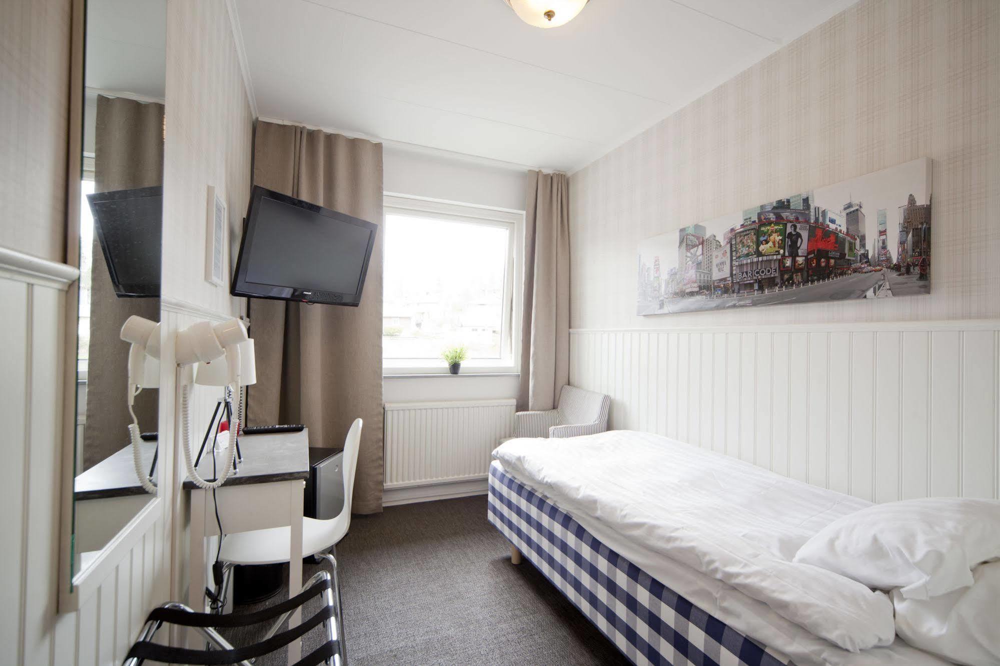 Lages Motel Boras Bagian luar foto